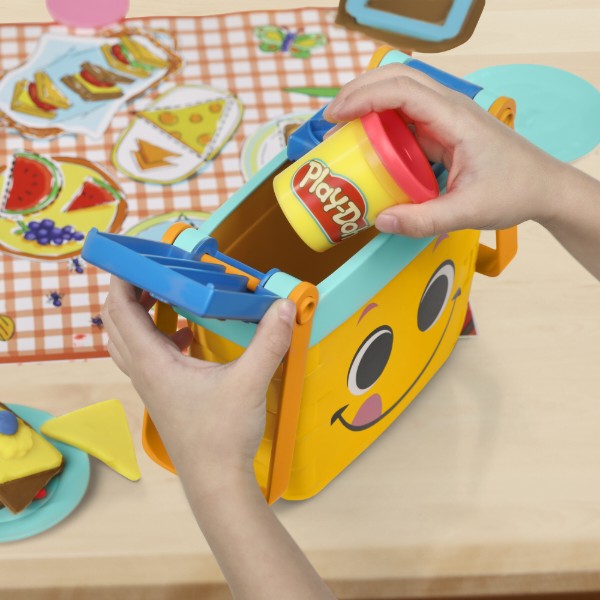 Фото - Набори для ліплення Play Doh Hasbro Play-Doh "Пікнік" (F6916)