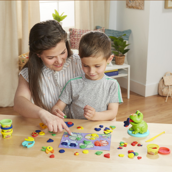 Фото - Набори для ліплення Play Doh Hasbro Play-Doh "Жабка та кольори" (F6926)