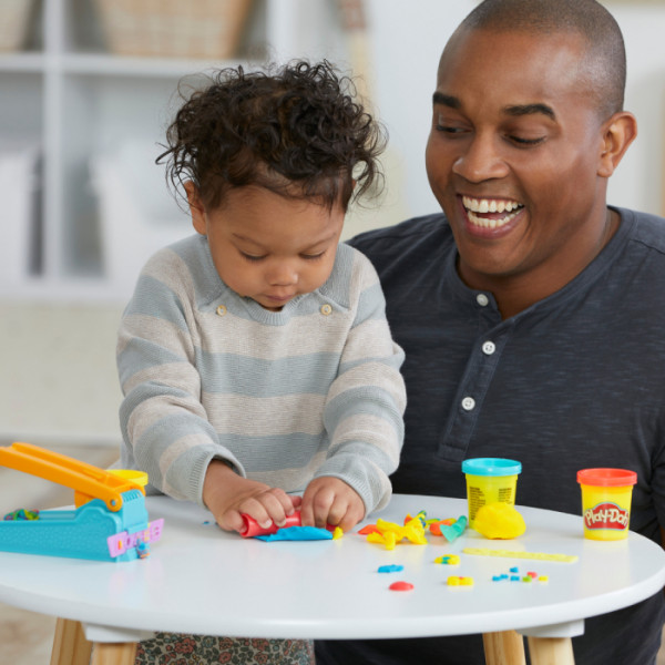 Фото - Набори для ліплення Hasbro Play Doh Фабрика веселощів (F8805)