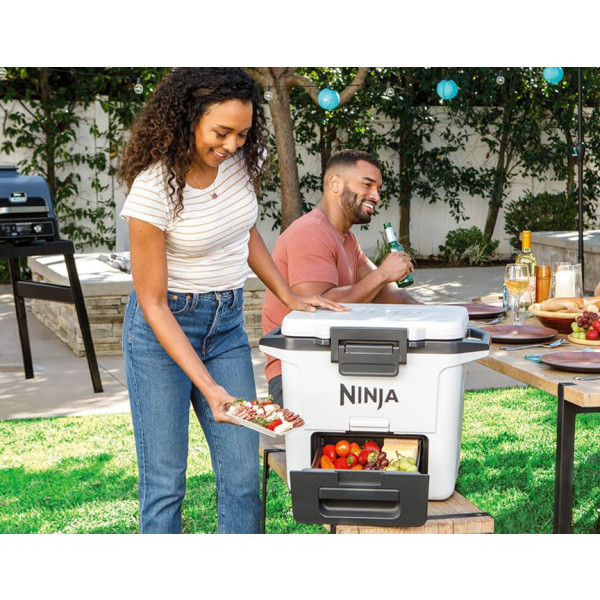 Фото - Термобокс Ninja FrostVault 28L Hard Cooler - Cloud White (FB131EUWH)