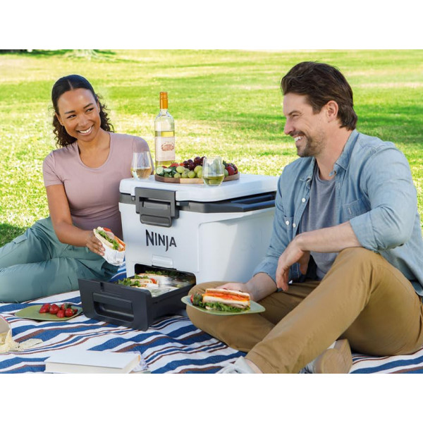 Фото - Термобокс Ninja FrostVault 28L Hard Cooler - Cloud White (FB131EUWH)