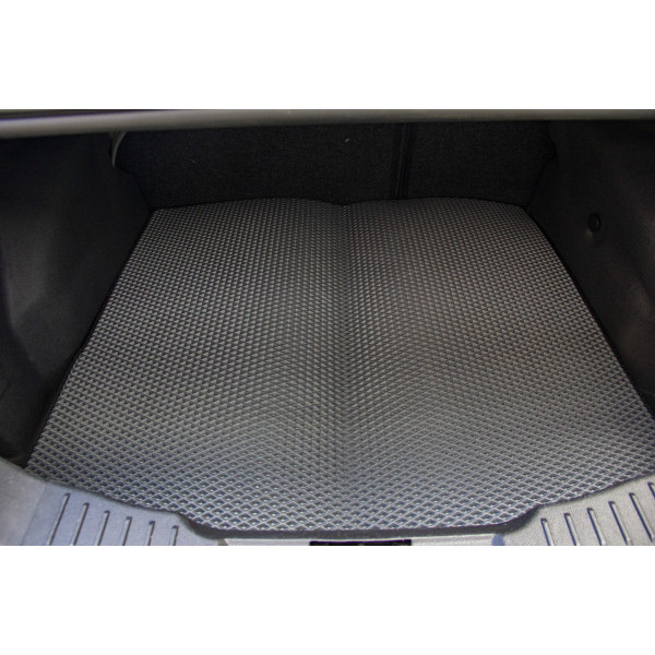 Фото - EVA килимок в багажник авто EVAtech для Focus (C346) Ford 2011-2018 3 покоління Sedan USA (FD1450B1RBB)