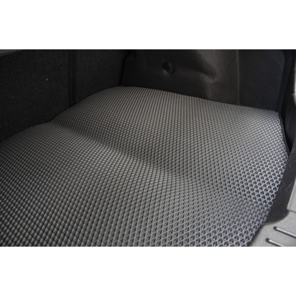 Фото - EVA коврик в багажник авто EVAtech для Focus (C346) Ford 2011-2018 3 поколение Sedan USA (FD1450B1SGB)
