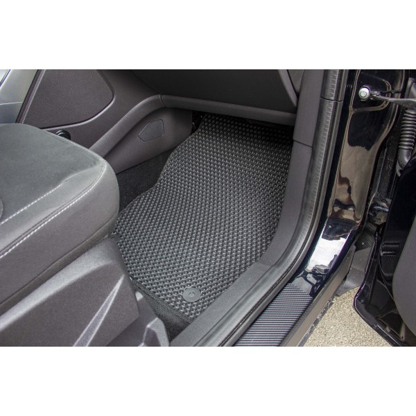 Фото - Коврики из экокожи в салон авто EVAtech ECO для Kuga Restyling Ford 2016-2019 2 поколение SUV EU FD3563ZE3FC4BBB