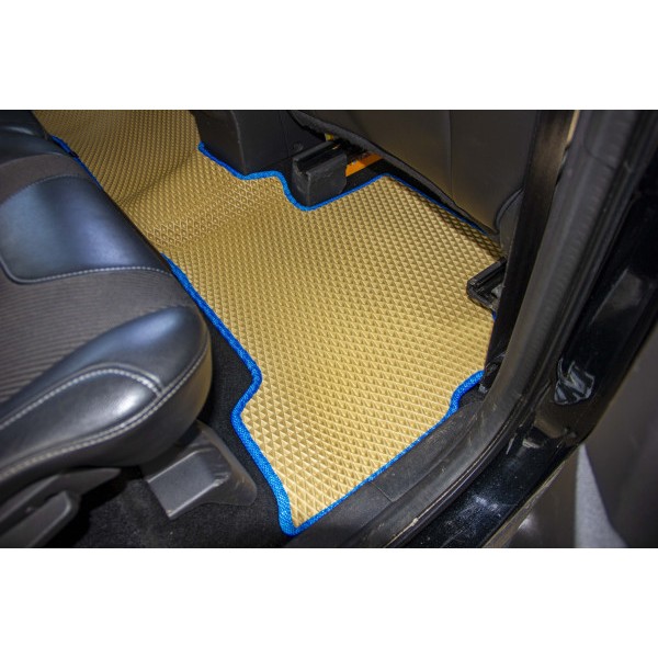 Фото - Коврики из экокожи в салон авто EVAtech ECO для Kuga Restyling Ford 2016-2019 2 поколение SUV EU FD3563ZE3FC4BBB