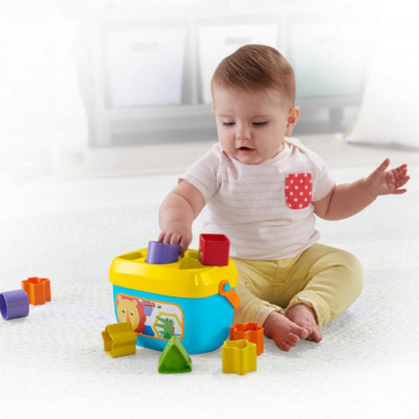Фото - Сортер Fisher-Price Ведерко с кубиками Яркое (FFC84)
