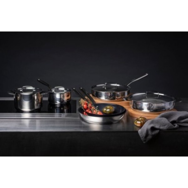 Фото - Сковорода універсальна Fiskars All Steel 28 см (1023761)