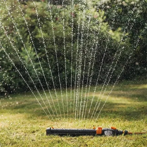 Фото - Маятниковий зрошувач Fiskars Watering (1027028)