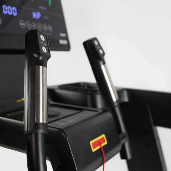 Фото - Беговая дорожка FitLogic T745