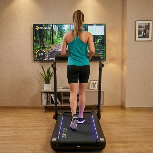 Фото - Бігова доріжка FitLogic T950