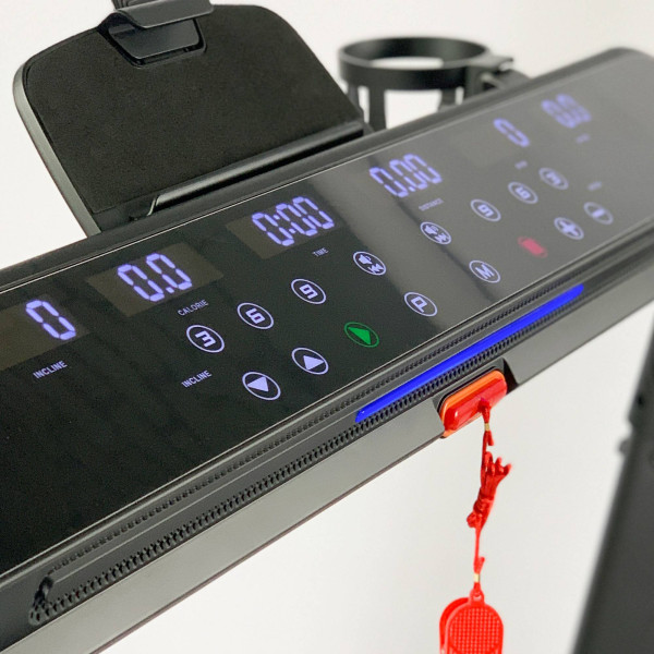 Фото - Бігова доріжка FitLogic T950