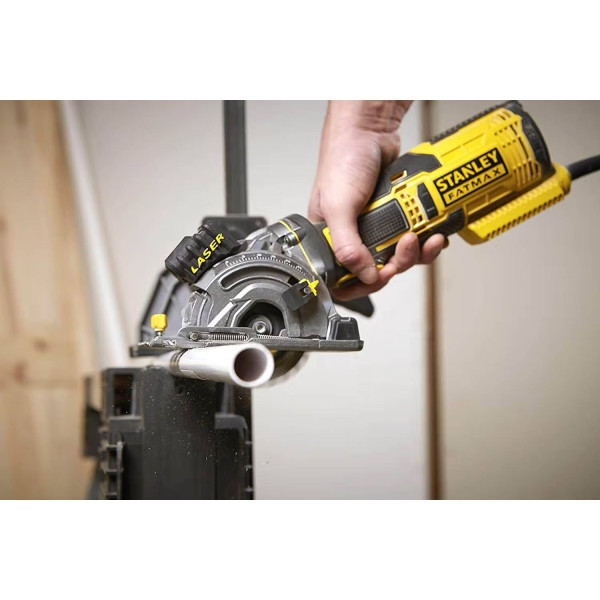 Фото - Циркулярна пила Stanley FME380K