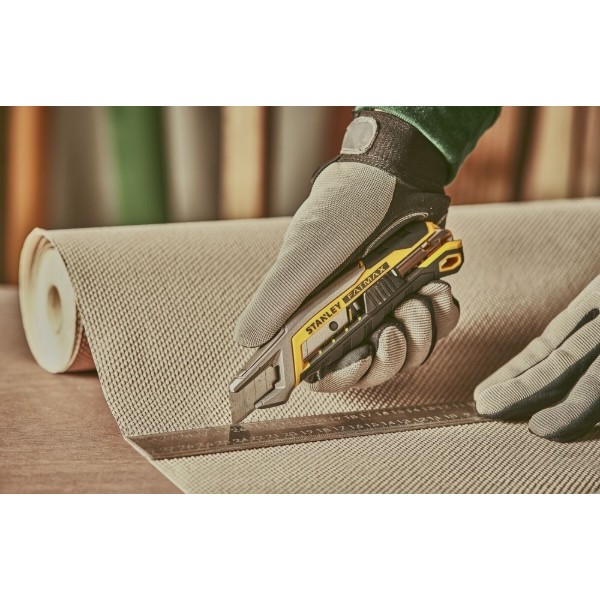 Фото - Ніж будівельний Stanley Fatmax Integrated Snap Knife 165 мм (FMHT10594-0)
