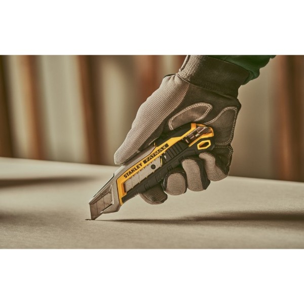 Фото - Ніж будівельний Stanley Fatmax Integrated Snap Knife 165 мм (FMHT10594-0)