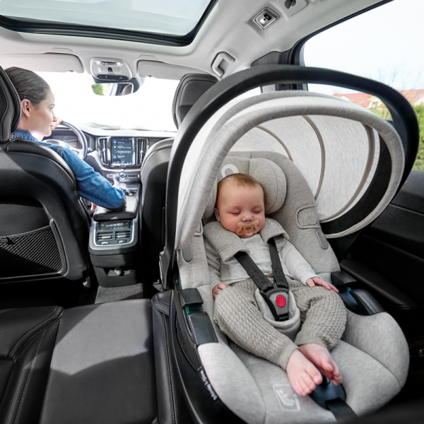 Фото - Автокрісло Lionelo MOXIE I-SIZE SET BLACK CARBON