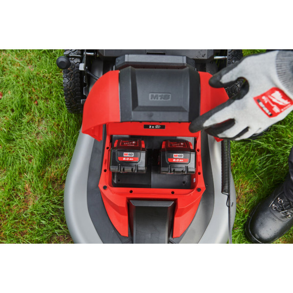 Фото - Газонокосарка акумуляторна Milwaukee 46 см M18 F2LM46-0 (4933492010)