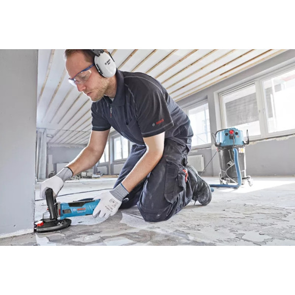 Фото - Болгарка Bosch GBR 15 CAG 125 мм (0.601.776.001)