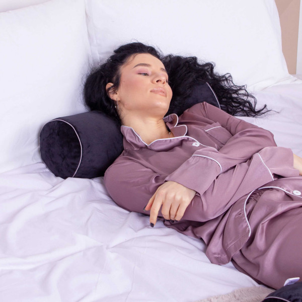 Фото - Подушка валик MirSon №8131 Velvet Line 28-0007 Black EcoSilk 100х16 см (2200006249306)