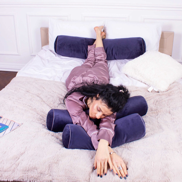 Фото - Подушка валик MirSon №8398 Velvet Line 28-0006 Navy blue Tencel 15x50 см (2200006249931)