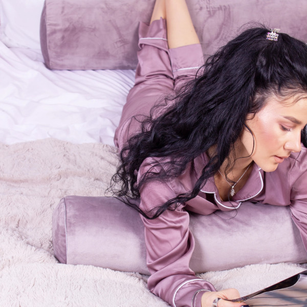 Фото - Подушка валик MirSon №8129 Velvet Line 28-0005 Ashen EcoSilk 15x50 см (2200006199953)