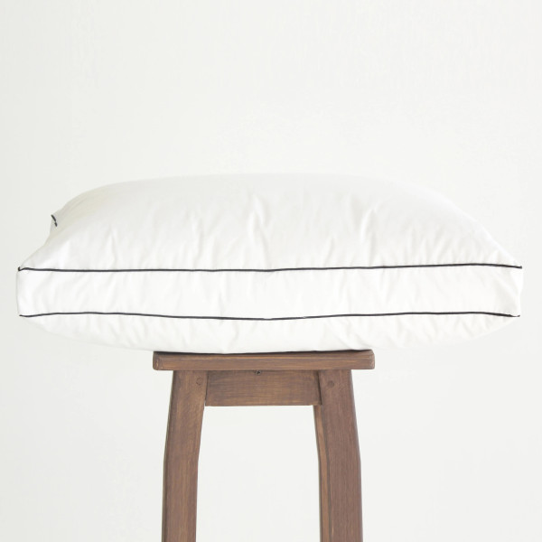 Фото - Подушка стандартна MirSon №2716 Royal Lux Silk 50х70 см (2200005194539)