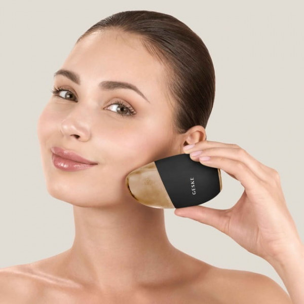 Фото - Масажер для обличчя GESKE Cool & Warm Eye and Face Massager 7 в 1 сірий (GK000700GY01)