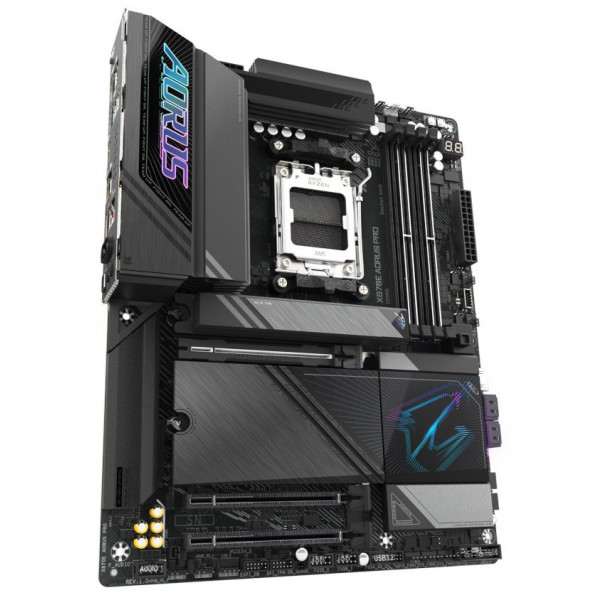 Фото - Материнська плата Gigabyte X870E AORUS PRO DDR5