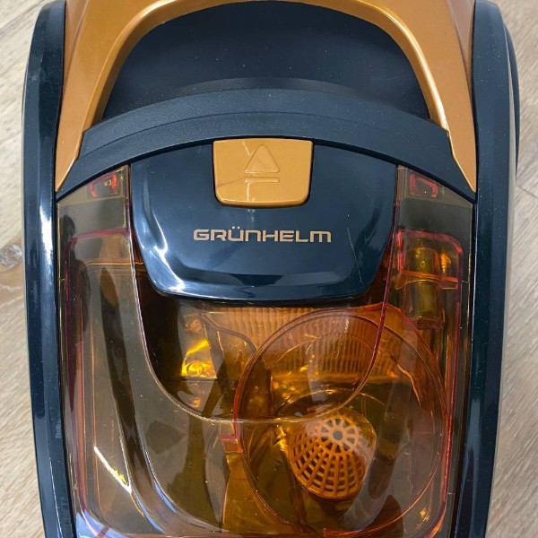 Фото - Пилосос для сухого прибирання без мішка Grunhelm GVC-1507BB