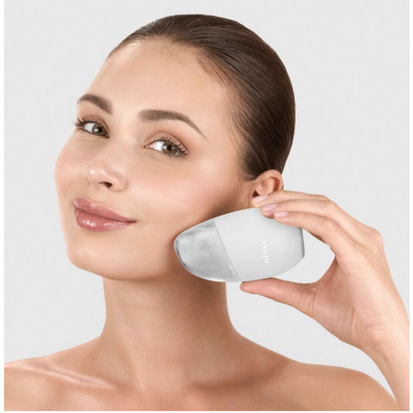 Фото - Масажер для обличчя GESKE Cool & Warm Eye and Face Massager 7 в 1 білий (GK000700WH01)