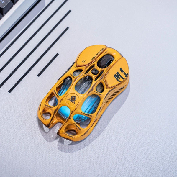 Фото - Мышь беспроводная игровая GravaStar Mercury M1 Pro  Battle-Worn Yellow (GSM1PRO_YLW)