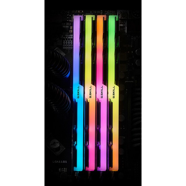 Фото - Пам'ять DDR G.Skill DDR4 2x16GB/3200 Trident Z RGB (F4-3200C16D-32GTZR)
