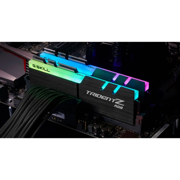Фото - Пам'ять DDR G.Skill DDR4 2x16GB/3200 Trident Z RGB (F4-3200C16D-32GTZR)