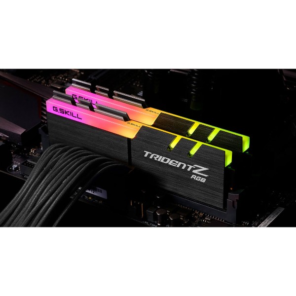 Фото - Память DDR G.Skill DDR4 2x16GB/3600 Trident Z RGB (F4-3600C18D-32GTZR)