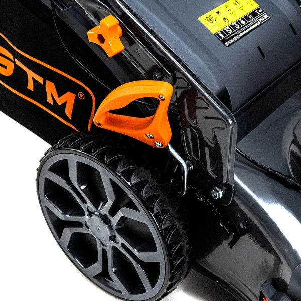 Фото - Газонокосарка акумуляторна GTM BLM48-SP_KIT