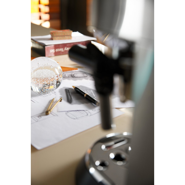 Фото - Кофеварка рожковая Delonghi EC 685.M