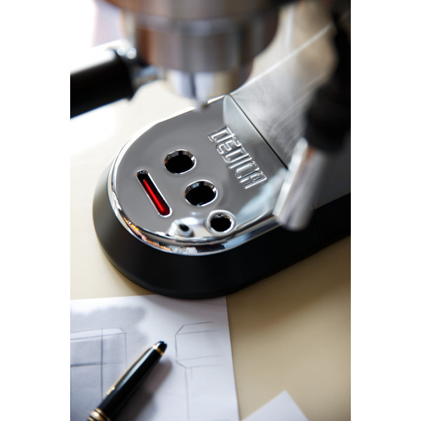 Фото - Кавоварка ріжкова Delonghi EC 685.BK