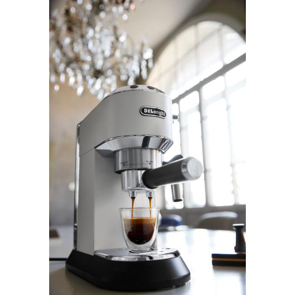 Фото - Кавоварка ріжкова Delonghi EC 685.W