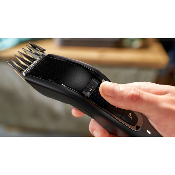 Фото - Машинка для стрижки волос Philips HC7650/15