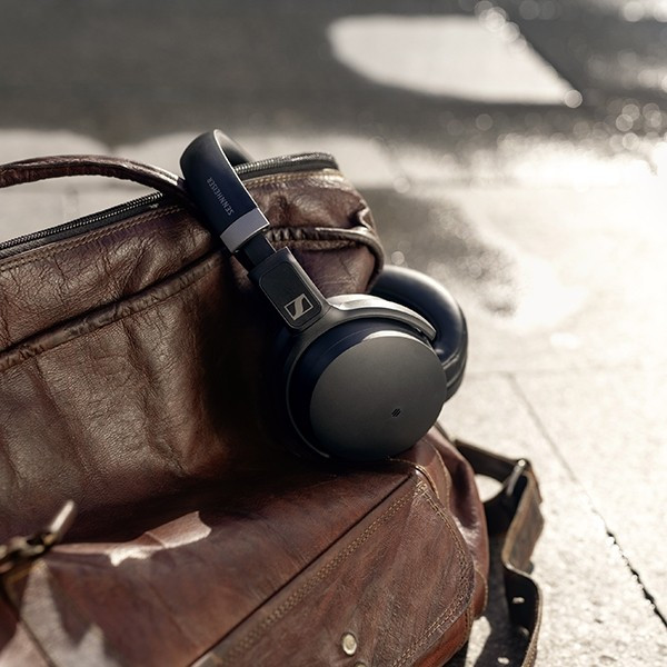 Фото - Навушники повнорозмірні бездротові Sennheiser HD 450 BT White (508387)