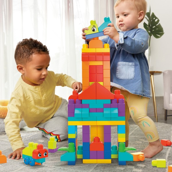 Фото - Пластиковый конструктор для малышей Mega Bloks Большой конструктор в мешке (150 деталей) (HHM96)