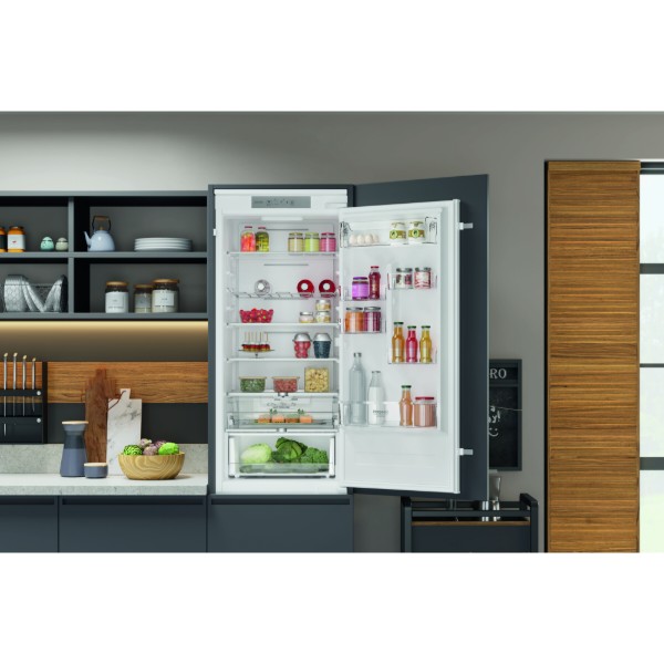 Фото - Холодильник вбудований Hotpoint-Ariston HAC20T321