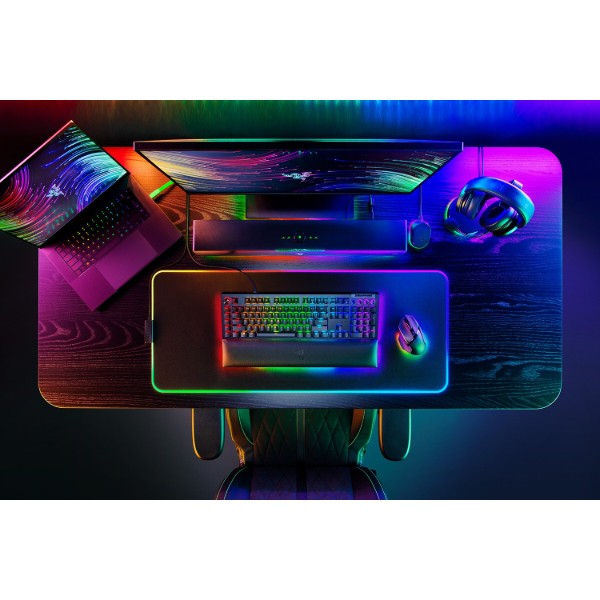 Фото - Клавиатура проводная игровая Razer BlackWidow V4 Pro Green Switch (RZ03-04680100-R3M1)