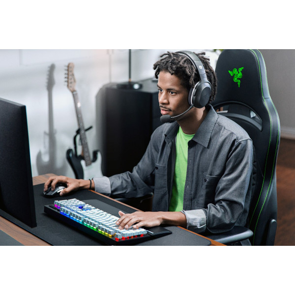 Фото - Гарнитура беспроводная игровая Razer Barracuda X 2022 Roblox Edition Black (RZ04-04430400-R3M1)
