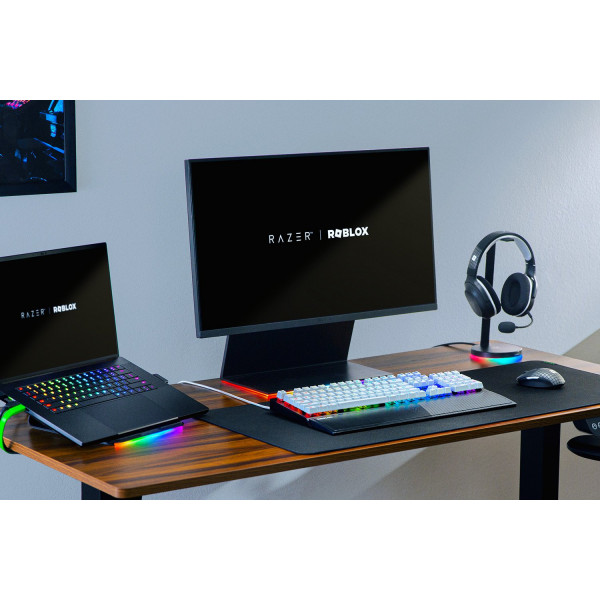 Фото - Клавиатура проводная игровая Razer BlackWidow V3 Green Switch Roblox Edition (RZ03-03542800-R3M1)