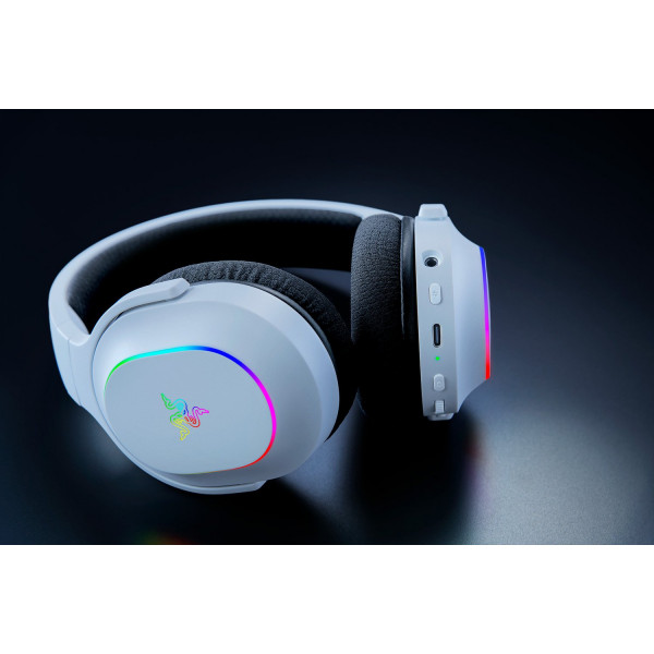 Фото - Гарнітура бездротова ігрова Razer Barracuda X CHROMA White (RZ04-05220200-R3M1)