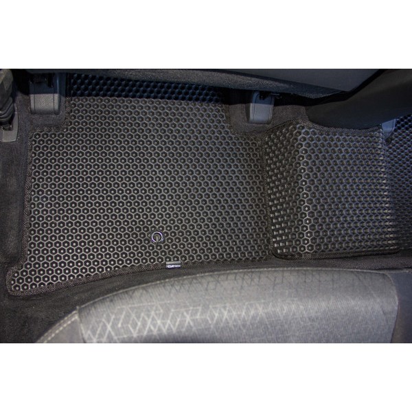 Фото - Коврики ворсовые в салон авто EVAtech Standard для Hyundai Tucson (Squib VL+VR) 2015-2021 3 поколение SUV EU черный кант HY3978CE5LA3VEB