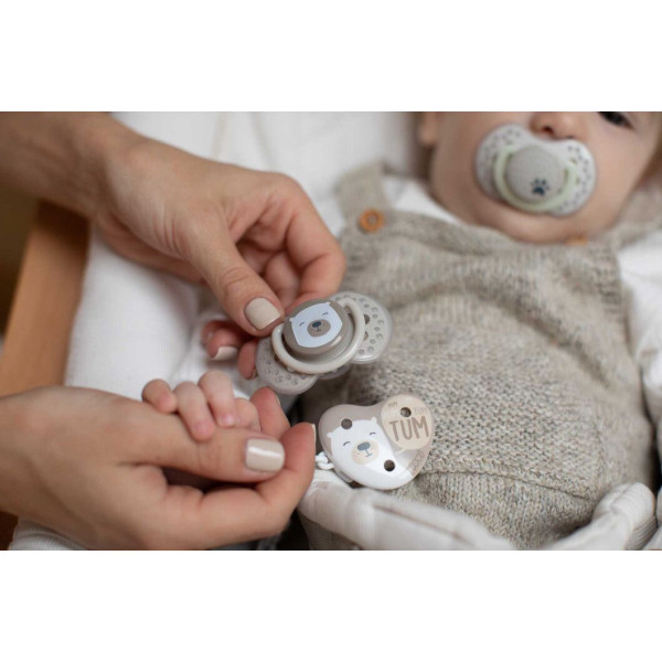 Фото - Динамічна пустушка Lovi 0-2 м-ців 2 шт. Buddy bear (22/862)