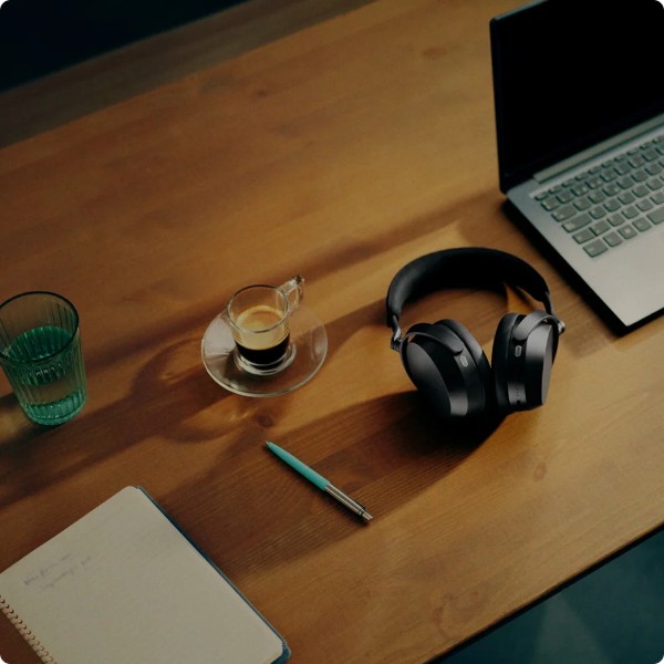 Фото - Навушники повнорозмірні бездротові Sennheiser MOMENTUM 5 Wireless Black