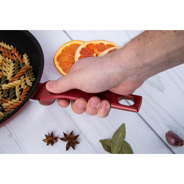Фото - Сковорода універсальна Tefal G2730472 Daily Chef 24 см