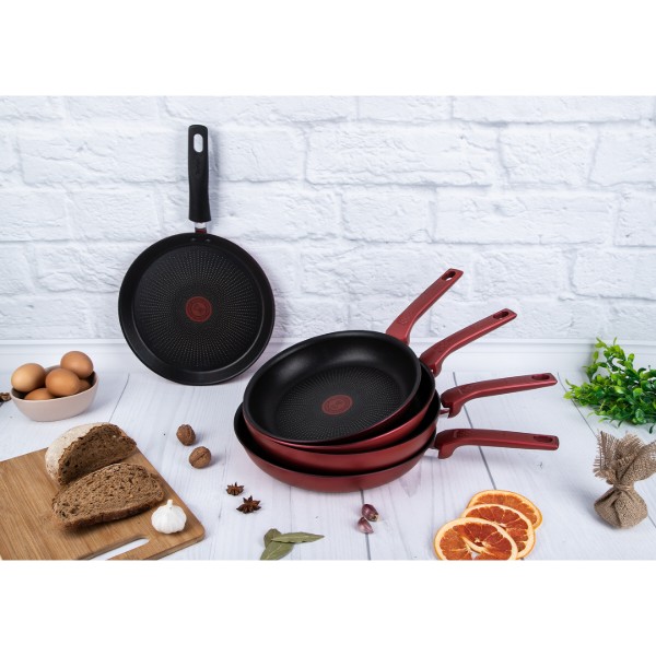 Фото - Сковорода універсальна Tefal G2730672 Daily Chef 28 см